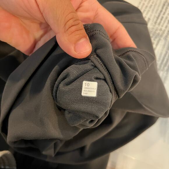 Lululemon Align Crop *21" Size 10 Gray Athletic Athleisure - Picture 2 of 5